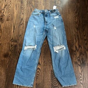 Hollister Ultra High-Rise Dad Jean New With Tags